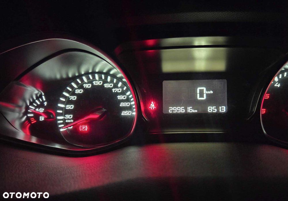 Peugeot 308 2.0 Blue HDi Allure S&S - 9