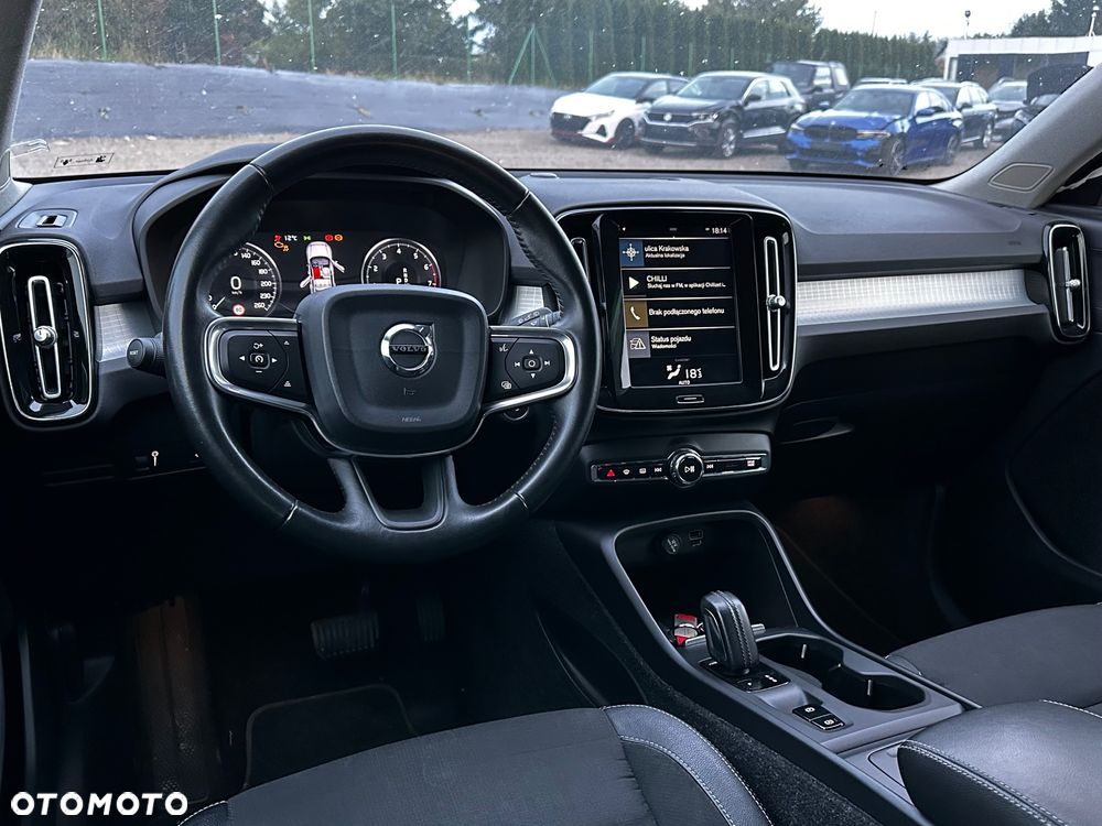 Volvo XC 40 T4 AWD Geartronic Momentum Pro - 18