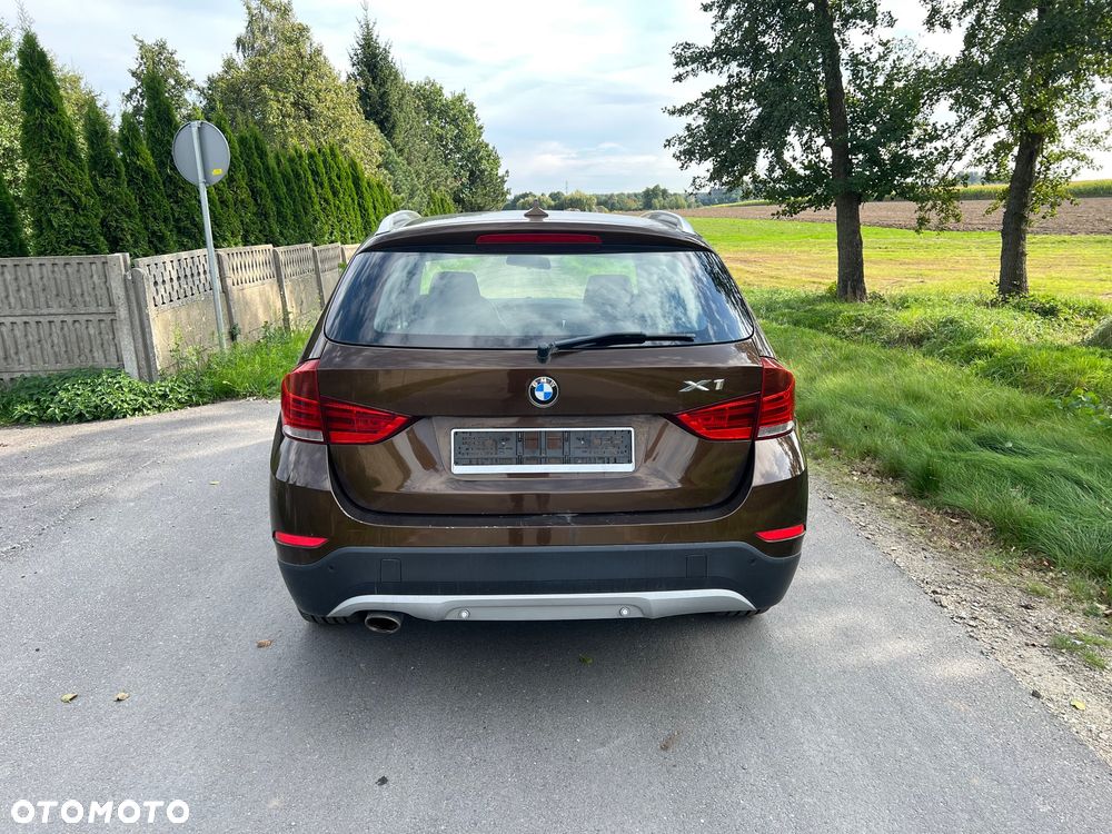 BMW X1 sDrive18d xLine - 14