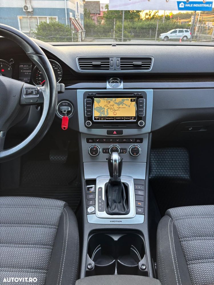 Volkswagen Passat CC - 25