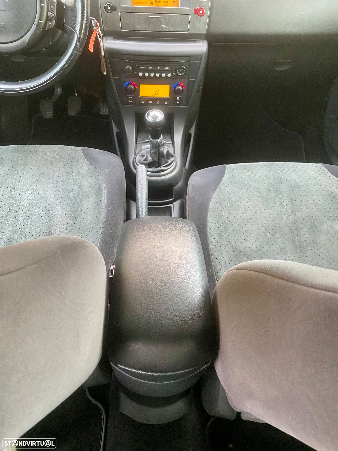 Citroën C4 1.6 HDi 110 Exclusive - 23