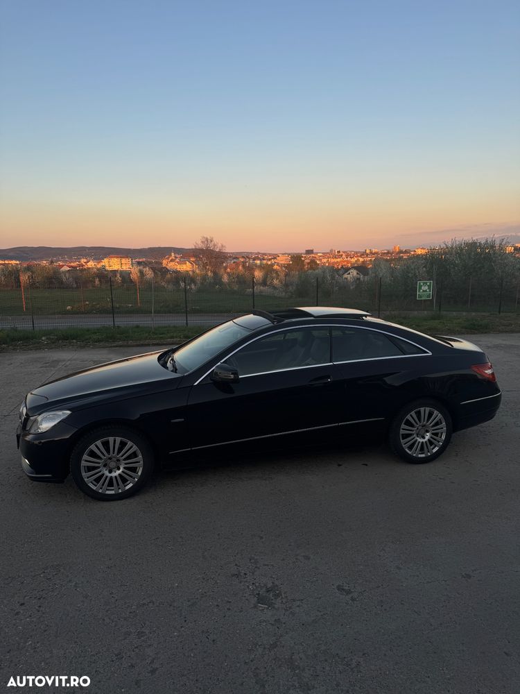 Mercedes-Benz E 220 CDI DPF BlueEFFICIENCY 7G-TRONIC Elegance - 3