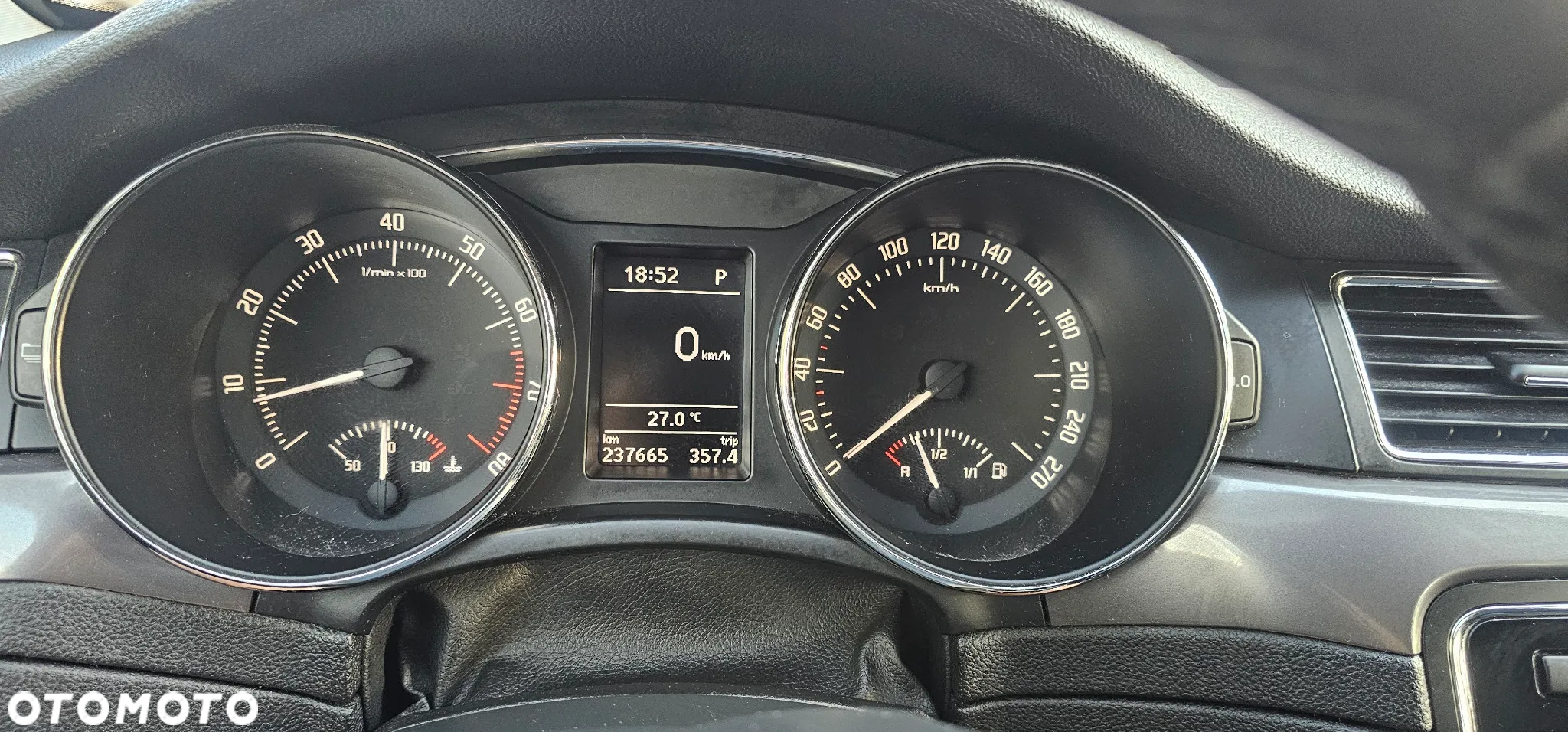 Skoda Superb 1.8 TSI Active DSG - 8