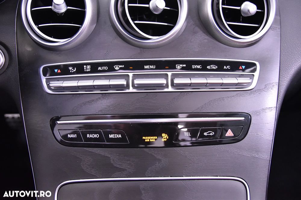 Mercedes-Benz C 180 Cabrio 9G-TRONIC AMG Line - 26