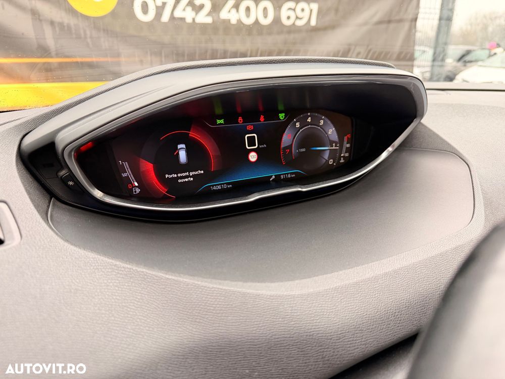 Peugeot 3008 PureTech 130 Stop & Start GPF Allure - 18