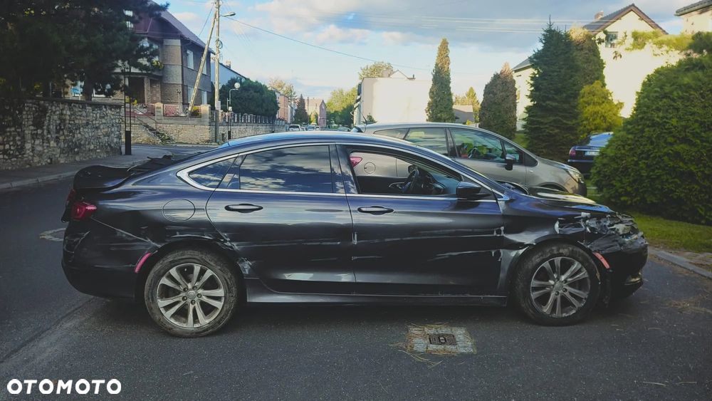 Chrysler 200 - 6