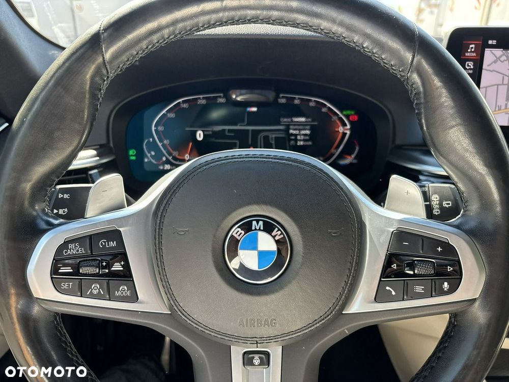 BMW Seria 5 530i xDrive mHEV M Sport sport - 24