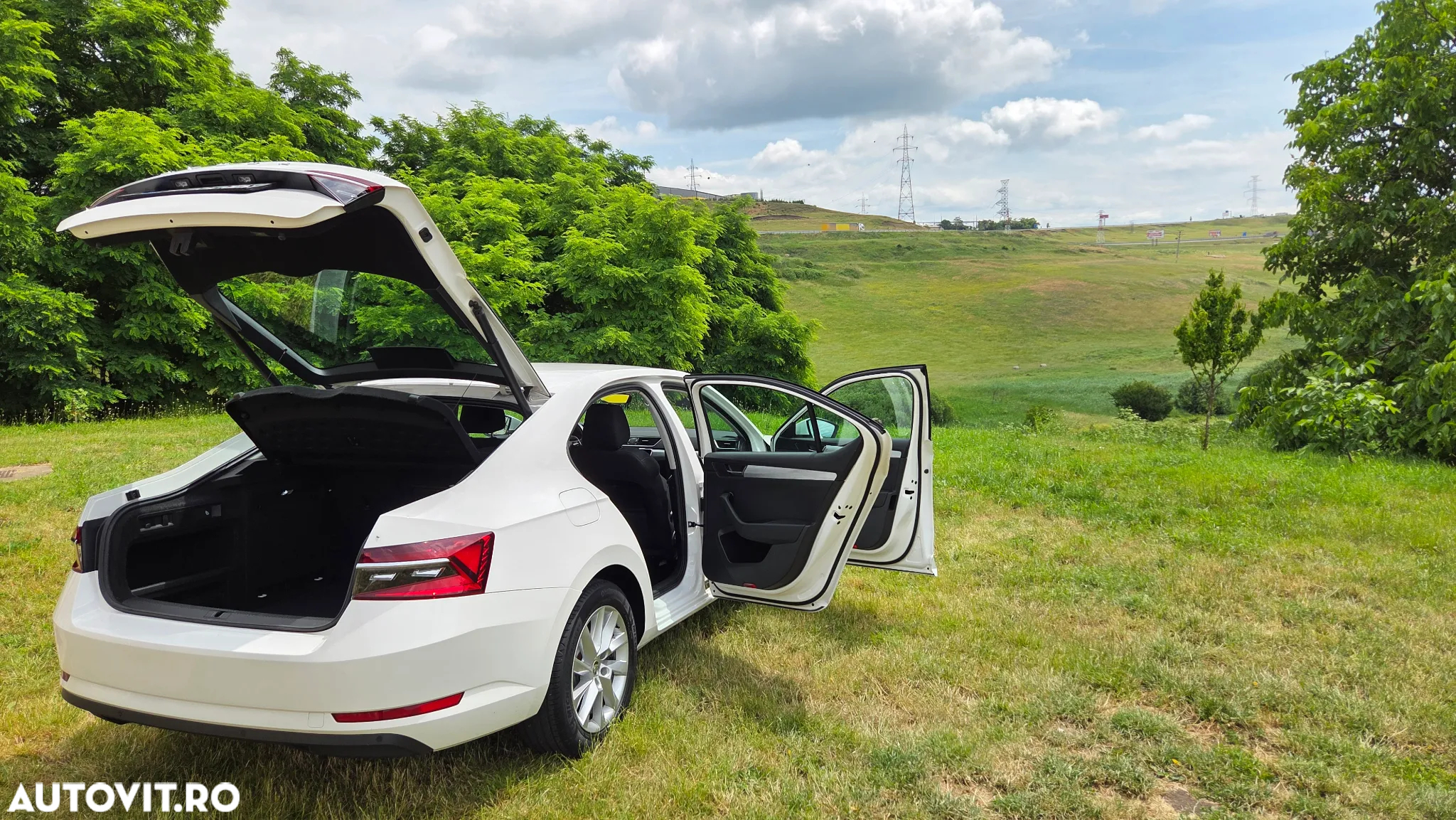Skoda Superb 2.0 TDI Style - 8