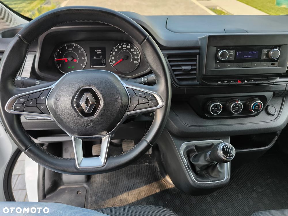 Renault Trafic - 2