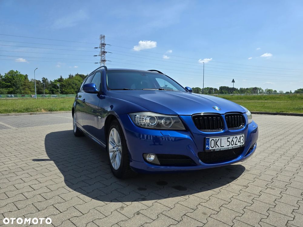 BMW Seria 3 320d xDrive DPF - 1