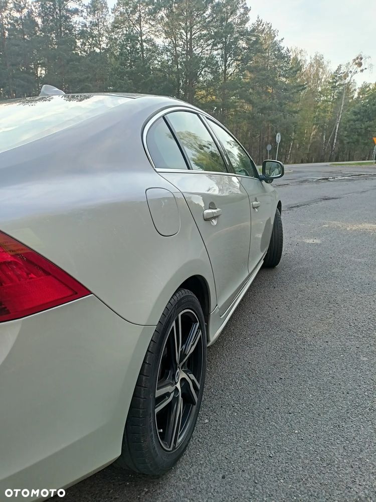 Volvo S60 D5 Summum - 10