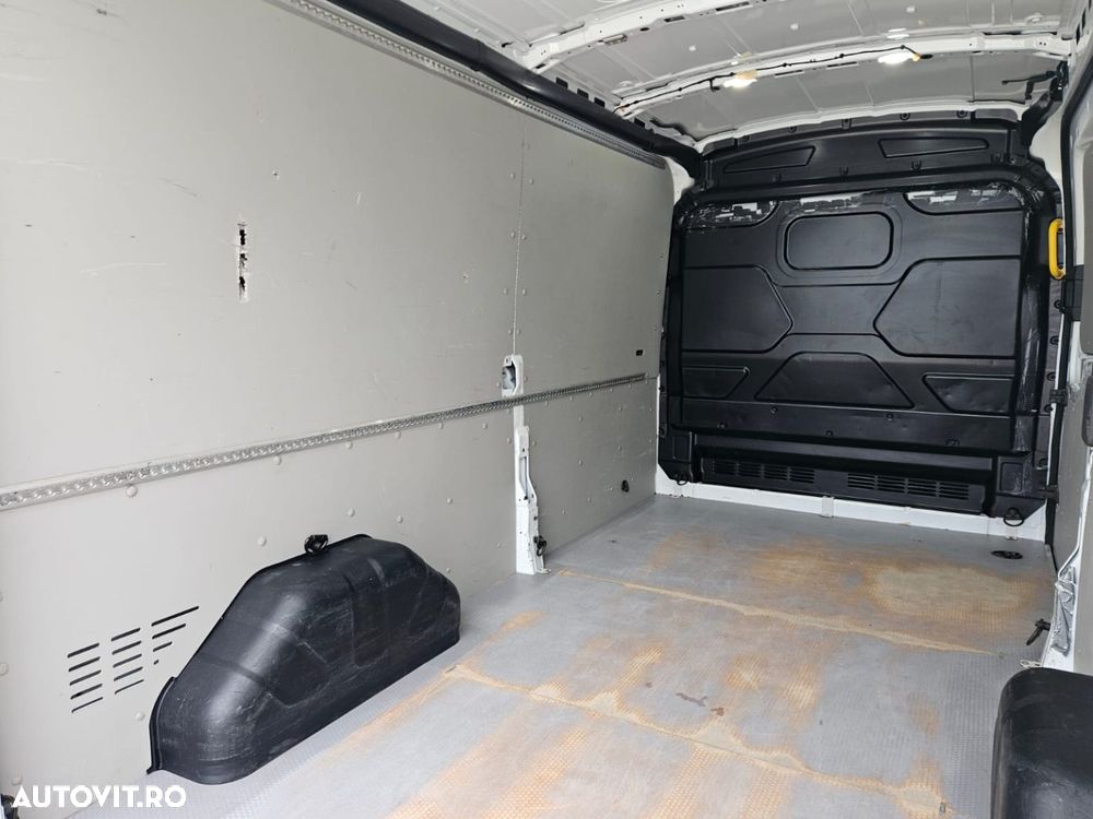 Ford Transit L2H2 - 8