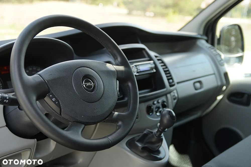 Opel Vivaro - 25