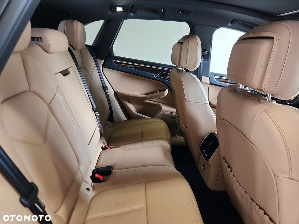 Porsche Macan - 10