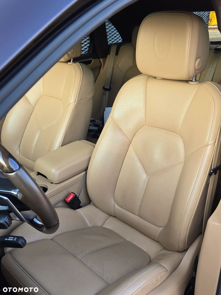 Porsche Macan Standard - 11