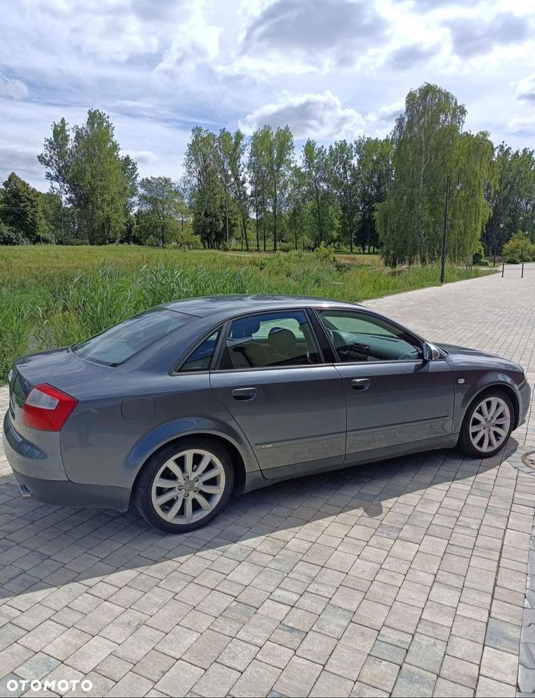 Audi A4 Limousine 2 - 5