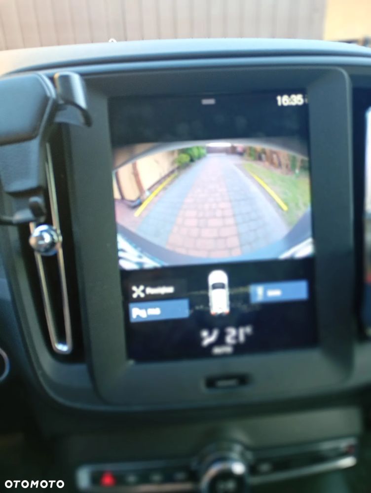 Volvo XC 40 T3 Momentum - 10