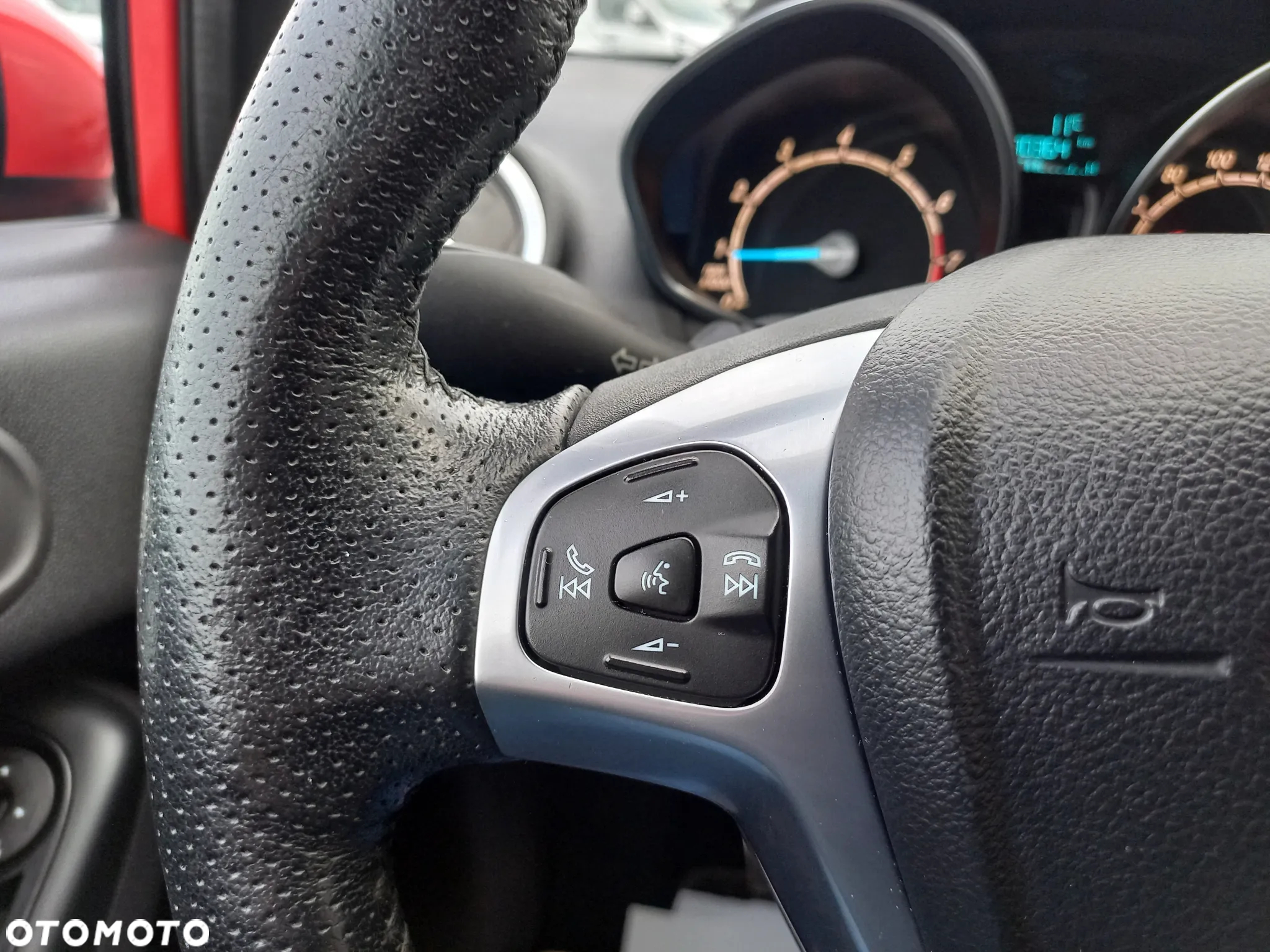 Ford Fiesta 1.0 EcoBoost Start-Stop ST-LINE - 27