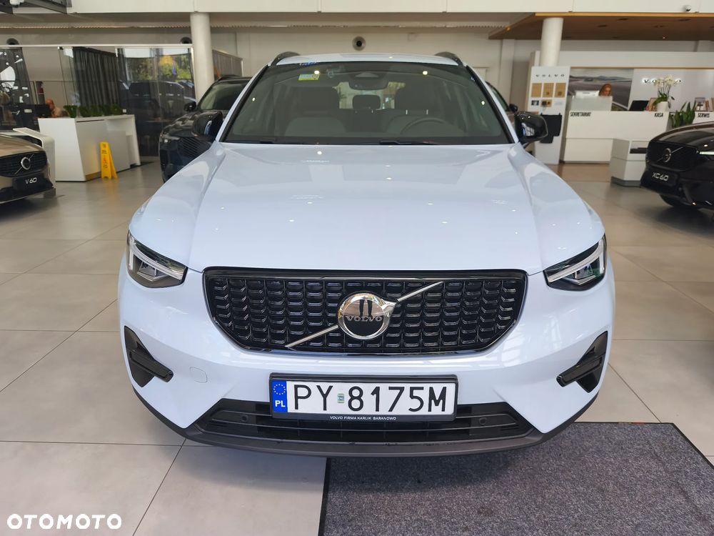 Volvo XC 40 B3 Plus Dark - 9