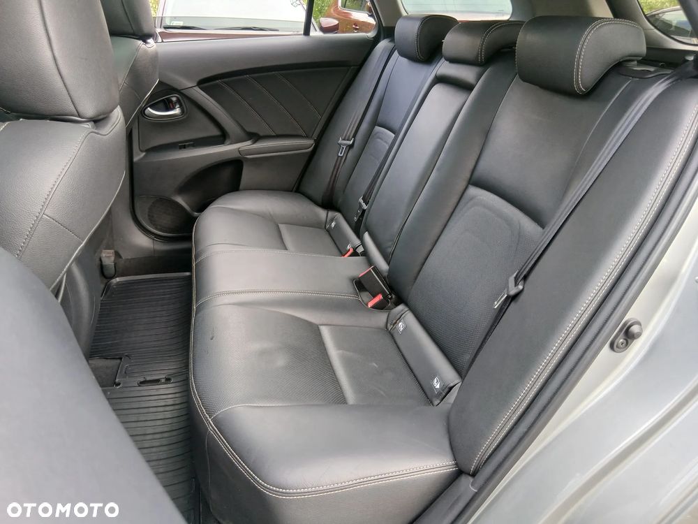 Toyota Avensis 1.8 Prestige - 21