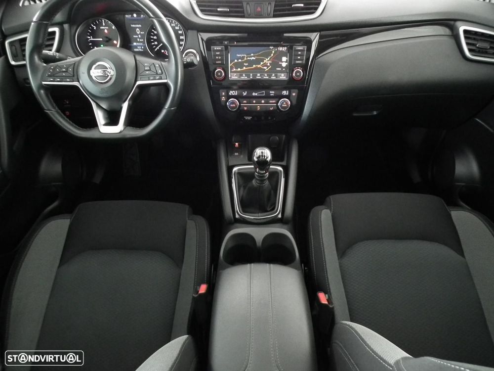 Nissan Qashqai 1.5 dCi N-Connecta J18 — fotografia 9