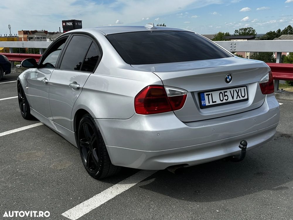 BMW Seria 3 318d - 4