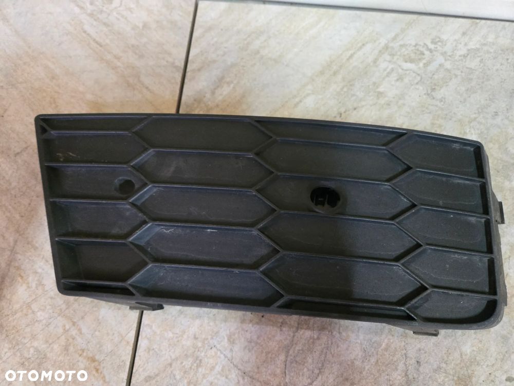 SKODA OCTAVIA 3 RS VRS  KRATKA ZDERZAKA LEWA STRONA 5E0807681C - 2