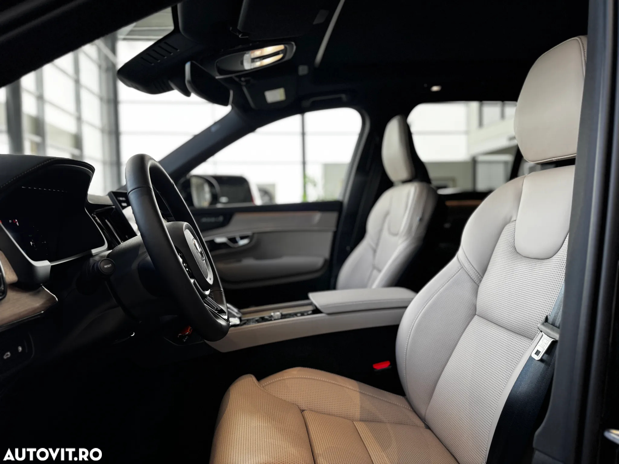 Volvo XC 90 Recharge T8 AWD Plus Dark - 9