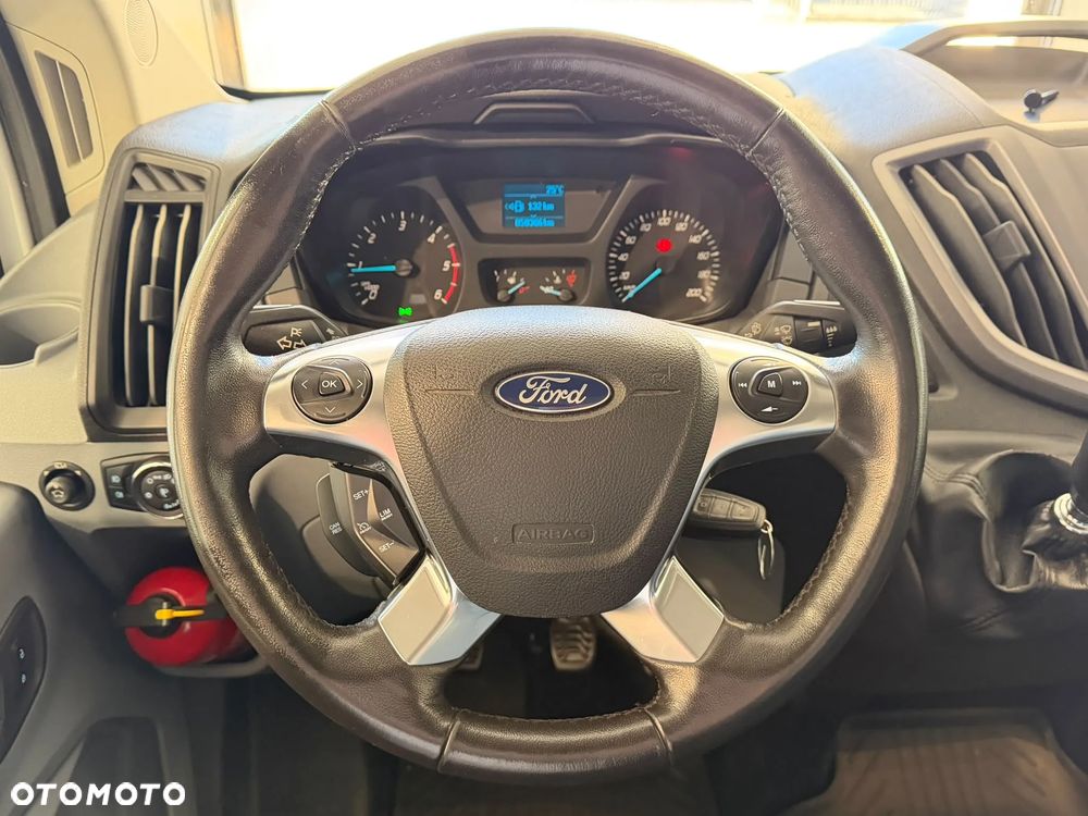 Ford Transit - 18