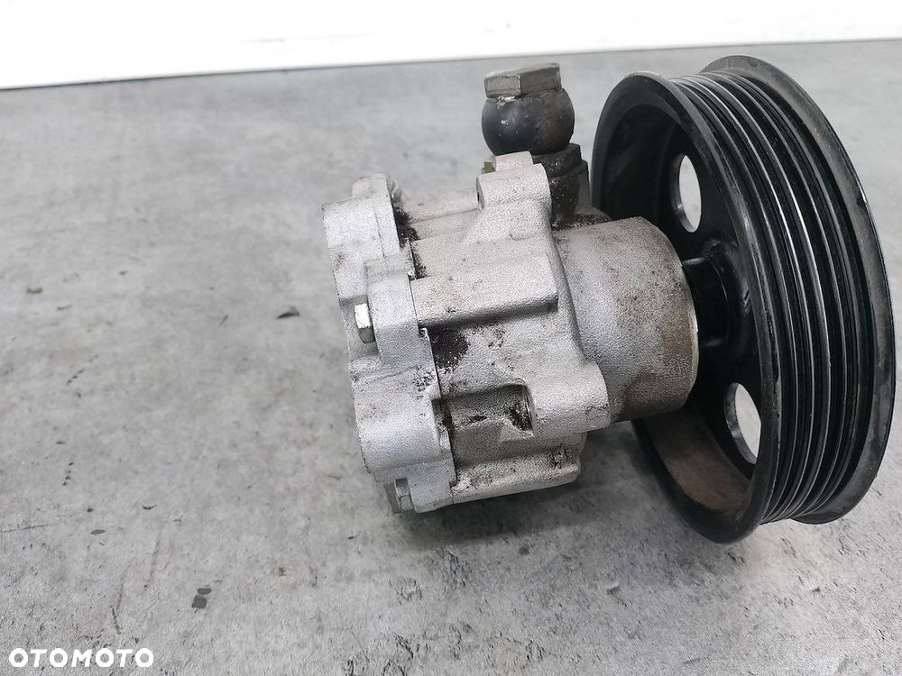 POMPA WSPOMAGANIA AUDI A4 B6 MGP-2010 2.0 20V - 2