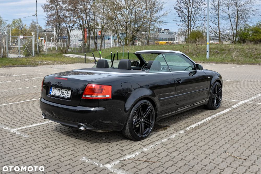 Audi A4 Cabrio 2.0 TDI DPF - 4