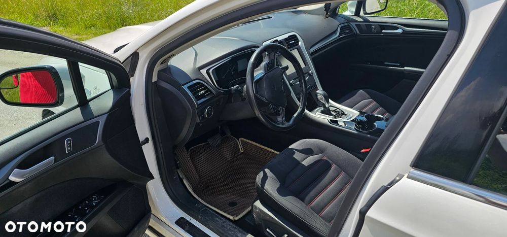 Ford Fusion - 20
