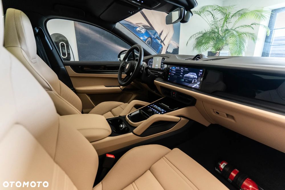 Porsche Cayenne E-Hybrid - 15