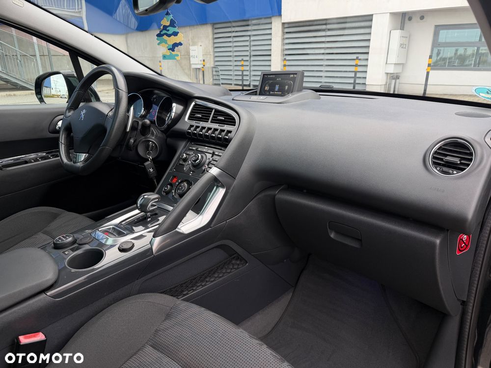 Peugeot 3008 2.0 HDi HYbrid4 - 27