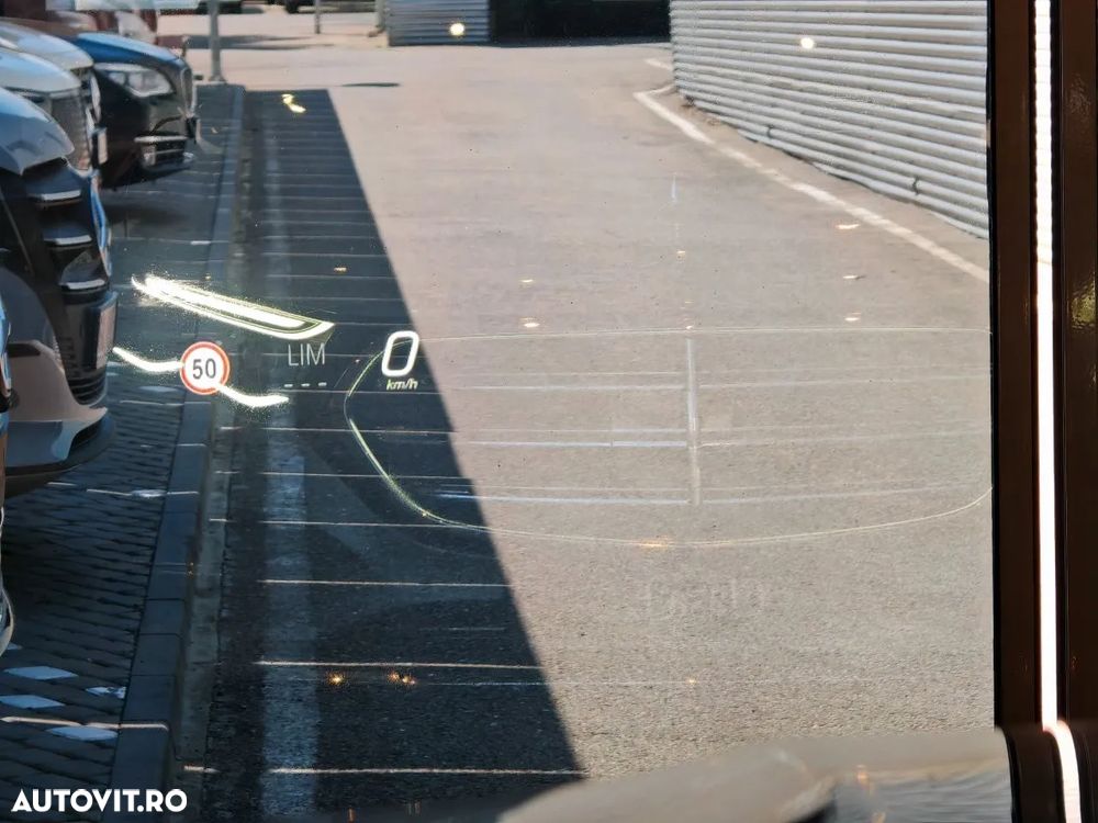 Mercedes-Benz E 200 4Matic 9G-TRONIC Exclusive - 28