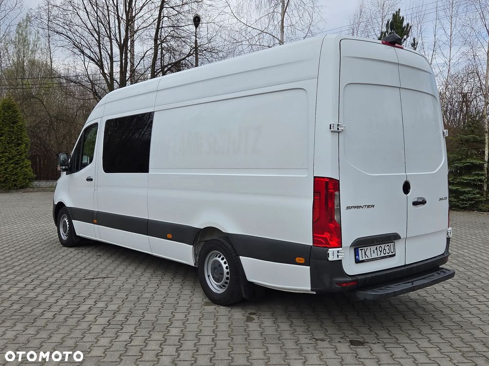 Mercedes-Benz Sprinter - 4