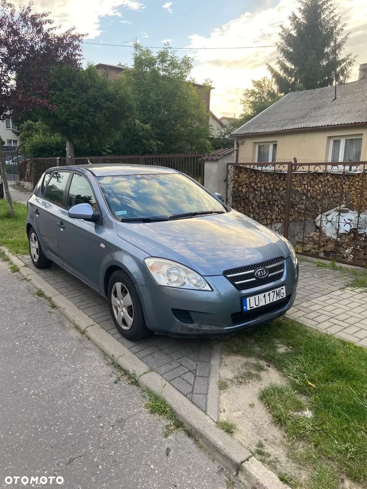 Kia Ceed 1.6 Crdi Comfort - 2