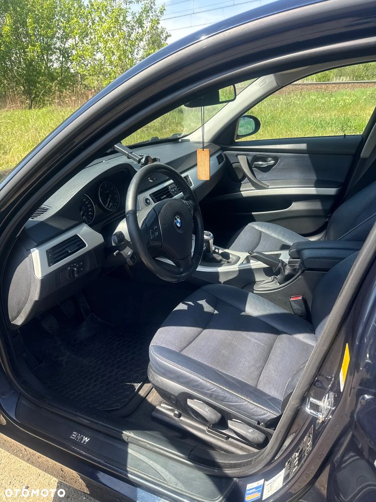 BMW Seria 3 320d - 9