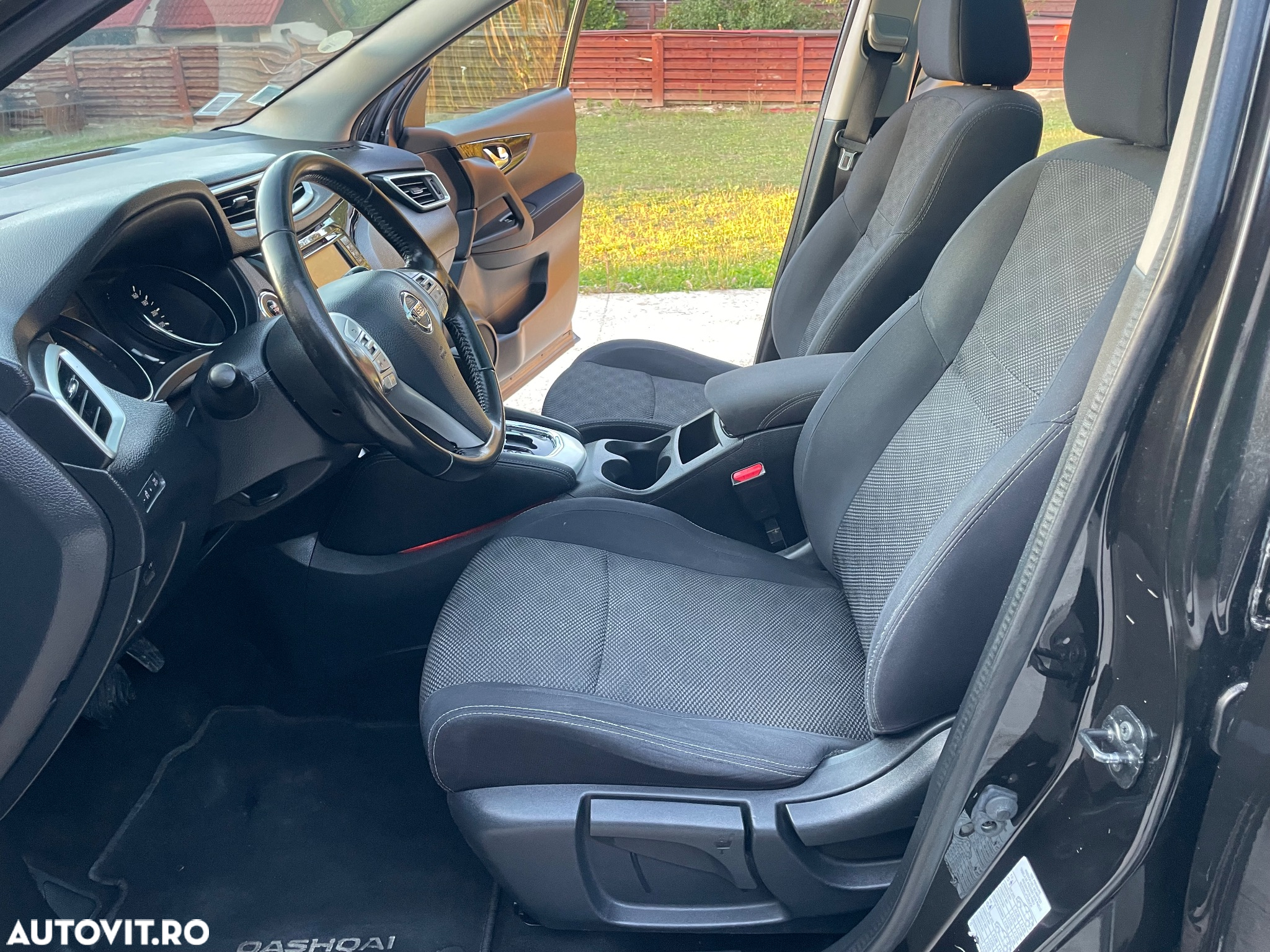 Nissan Qashqai 1.6 DCI Start/Stop X-TRONIC Tekna - 35