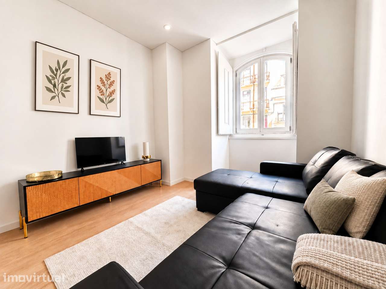 Casa T2 na cidade com pátio - Grande imagem: 2/8