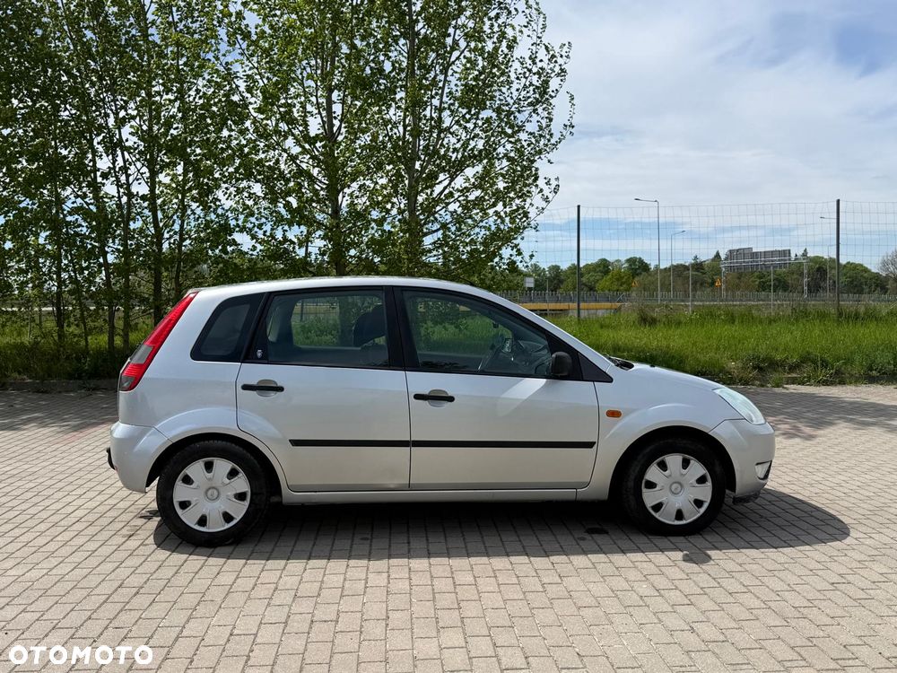 Ford Fiesta 1.4 Ghia - 4