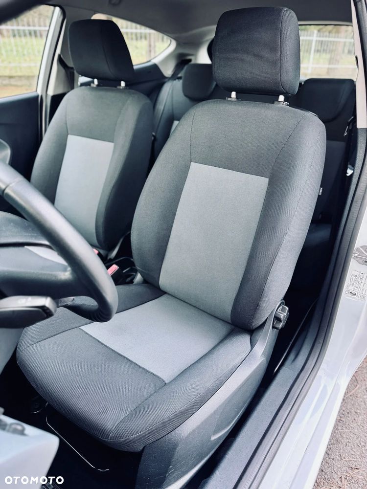 Ford Fiesta 1.4 TDCi Ambiente - 24