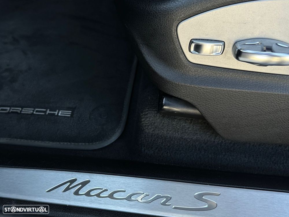 Porsche Macan S - 25