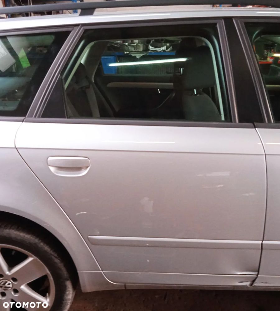 Drzwi lewe prawe przód tył LX7W Seat Exeo - 2