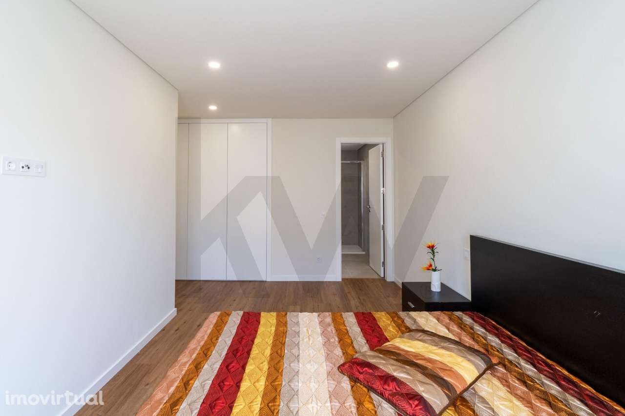 T3 NOVO A ESTREAR | Totalmente Equipado | Exposição Sul/Norte | Vila R - Grande imagem: 5/25