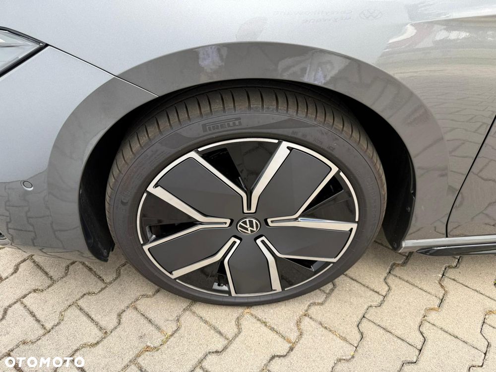 Volkswagen Passat - 9
