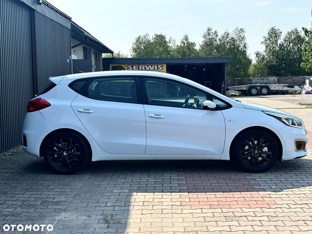 Kia Ceed 1.4 CVVT ISG Dream Team Edition - 10