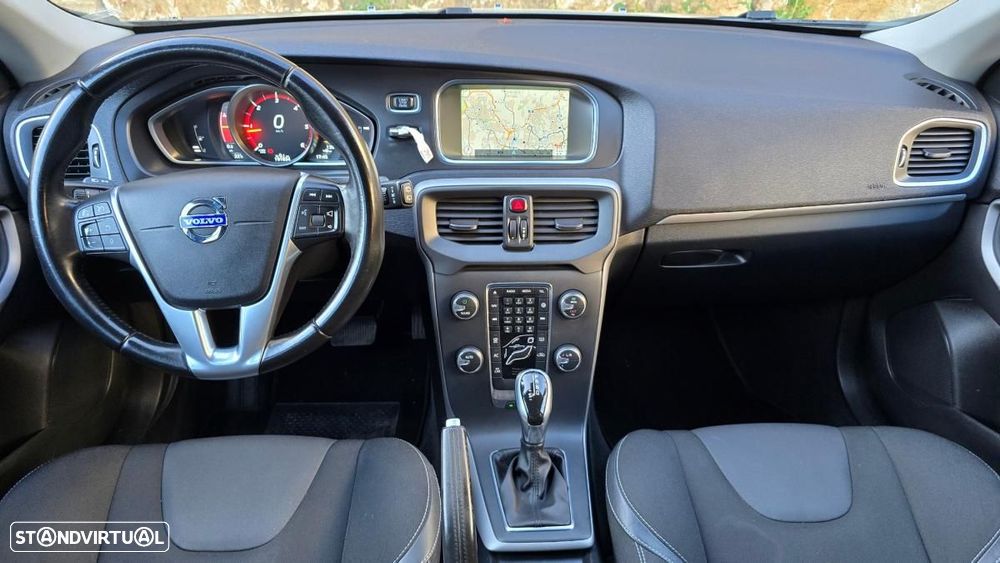 Volvo V40 1.6 D2 Momentum Powershift - 10