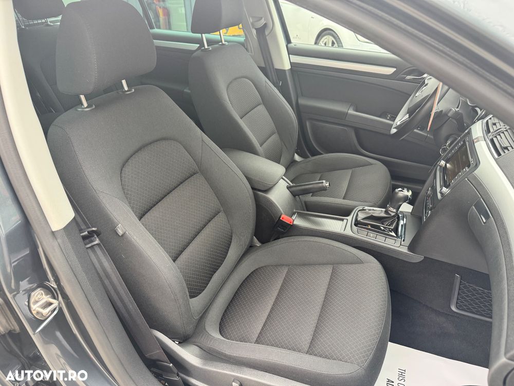 Skoda Superb 2.0 TDI Green tec DSG Elegance - 11