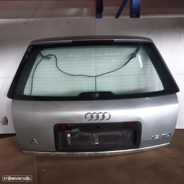 Tampa da Mala Audi A6 Allroad ano 2000 - 1
